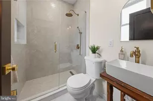 2549 Salmon St, Philadelphia, PA 19125 - Photo 4