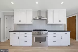 1300 Princeton Ave, Philadelphia, PA 19111 - Photo 10