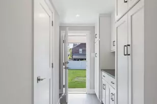 1300 Princeton Ave, Philadelphia, PA 19111 - Photo 14