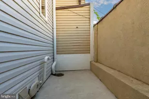 423 E Flora St, Philadelphia, PA 19125 - Photo 46