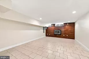 717 S Marvine St, Philadelphia, PA 19147 - Photo 32