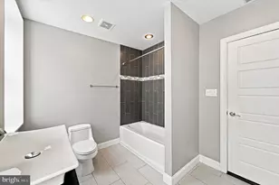 717 S Marvine St, Philadelphia, PA 19147 - Photo 18