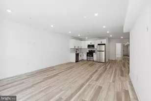 890 N 42nd St, Philadelphia, PA 19104 - Photo 6