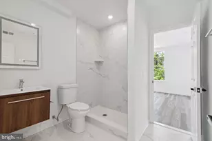 890 N 42nd St, Philadelphia, PA 19104 - Photo 14