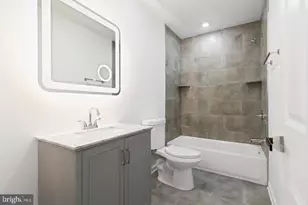 890 N 42nd St, Philadelphia, PA 19104 - Photo 24