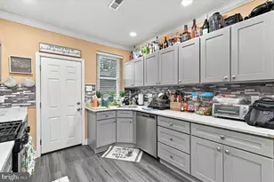 1525 S Patton St, Philadelphia, PA 19146 - Photo 6