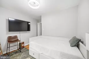 725 Pemberton St, Philadelphia, PA 19147 - Photo 16