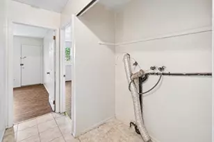 2827 Norcross Ln, Philadelphia, PA 19114 - Photo 16