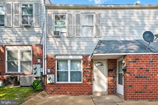 2827 Norcross Ln, Philadelphia, PA 19114 - Photo 2
