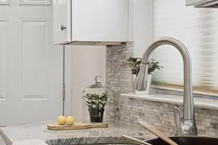 2015 Martha St, Philadelphia, PA 19125 - Photo 12