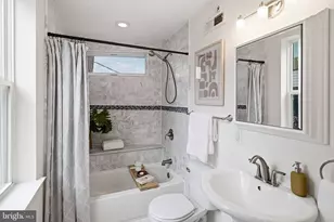 2015 Martha St, Philadelphia, PA 19125 - Photo 20