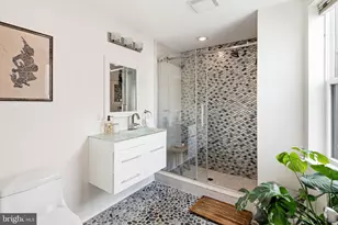 2015 Martha St, Philadelphia, PA 19125 - Photo 36