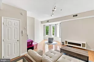 800 N 2nd St, Philadelphia, PA 19123 - Photo 1