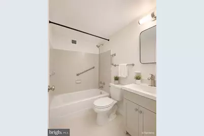 118 S 21st Street #1002, Philadelphia, PA 19103 - Photo 8