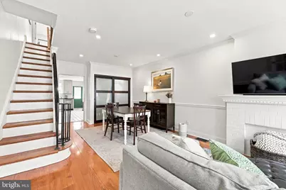 913 Daly Street, Philadelphia, PA 19148 - Photo 2