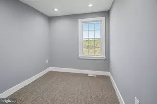 8211 Buist Ave, Philadelphia, PA 19153 - Photo 18