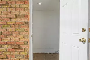 8211 Buist Ave, Philadelphia, PA 19153 - Photo 4