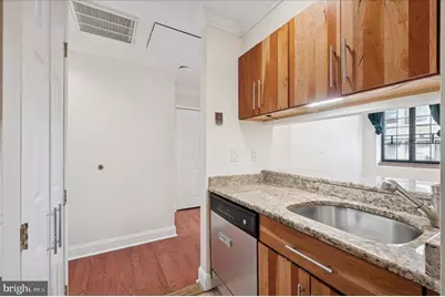 1601 Spring Garden Street #205, Philadelphia, PA 19130 - Photo 4