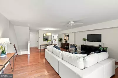 220 N 22nd Street #B, Philadelphia, PA 19103 - Photo 12