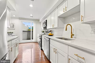 220 N 22nd Street #B, Philadelphia, PA 19103 - Photo 6