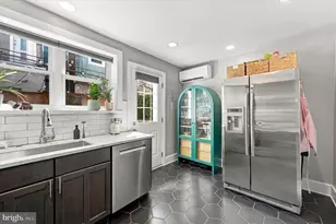 1617 S Iseminger St, Philadelphia, PA 19148 - Photo 12