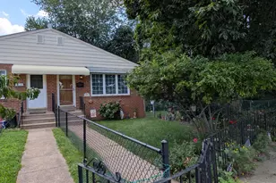 7835 Lawndale Ave, Philadelphia, PA 19111 - Photo 2