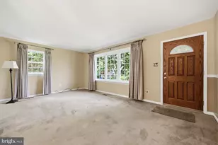 7835 Lawndale Ave, Philadelphia, PA 19111 - Photo 6