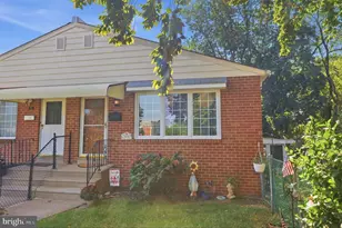 7835 Lawndale Ave, Philadelphia, PA 19111 - Photo 2