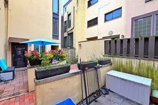 4 S Alder St, Philadelphia, PA 19147 - Photo 8