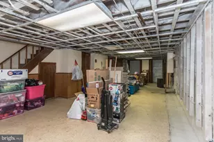 8617 Alicia St, Philadelphia, PA 19115 - Photo 38