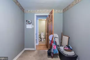 8617 Alicia St, Philadelphia, PA 19115 - Photo 16