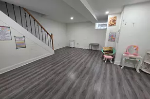 408 E Slocum St, Philadelphia, PA 19119 - Photo 16