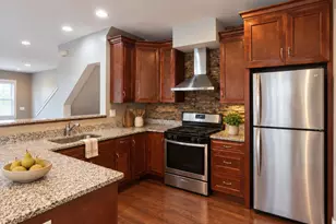 335 Carson St, Philadelphia, PA 19128 - Photo 4