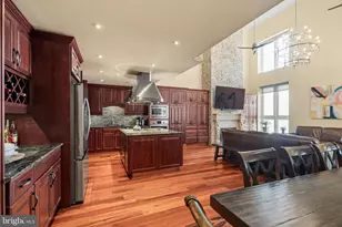 802 Locust St, Philadelphia, PA 19107 - Photo 2