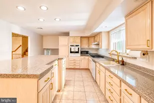 2206 Fulmer St, Philadelphia, PA 19115 - Photo 30