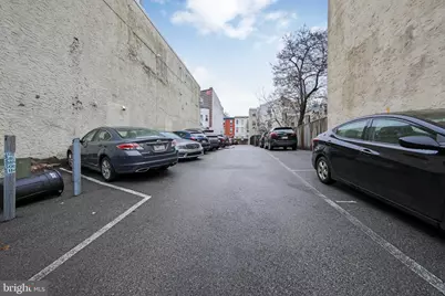 1705 Green Street #1707B, Philadelphia, PA 19130 - Photo 2