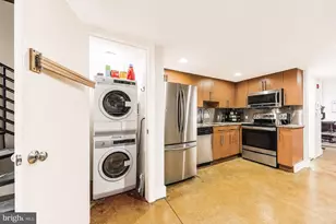 314 Brown St, Philadelphia, PA 19123 - Photo 14