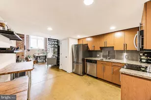 314 Brown St, Philadelphia, PA 19123 - Photo 12
