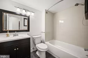 241 S 6th St, Philadelphia, PA 19106 - Photo 26