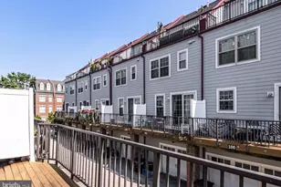 200 Admirals Way, Philadelphia, PA 19146 - Photo 18