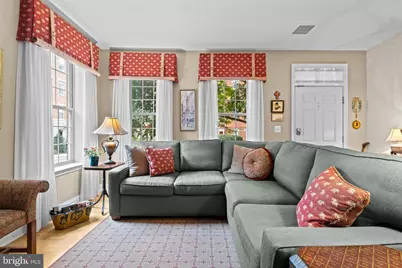 200 Admirals Way, Philadelphia, PA 19146 - Photo 2