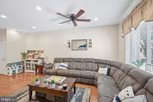 2535 S Carlisle St, Philadelphia, PA 19145 - Photo 8