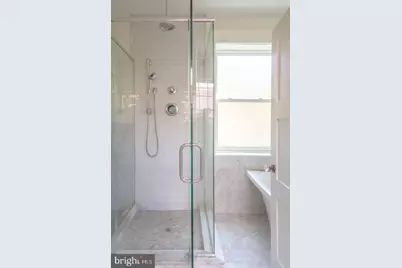 1016 Bainbridge Street, Philadelphia, PA 19147 - Photo 32