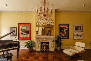 1835 Delancey Pl, Philadelphia, PA 19103 - Photo 8