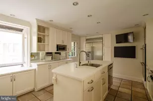 1835 Delancey Pl, Philadelphia, PA 19103 - Photo 20