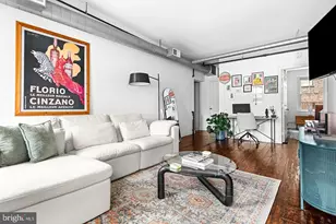 36 Strawberry St, Philadelphia, PA 19106 - Photo 2