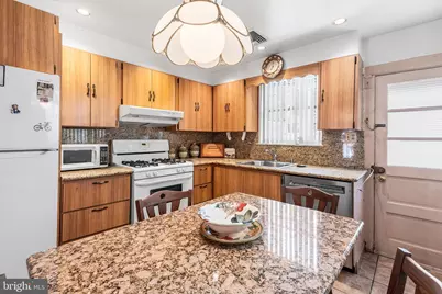 2439 S Rosewood Street, Philadelphia, PA 19145 - Photo 10