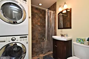 242 S 22nd St, Philadelphia, PA 19103 - Photo 14