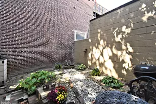 242 S 22nd St, Philadelphia, PA 19103 - Photo 32