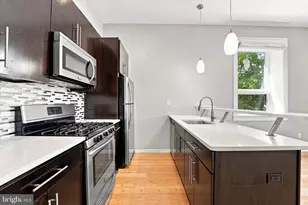 655 N 16th St, Philadelphia, PA 19130 - Photo 2